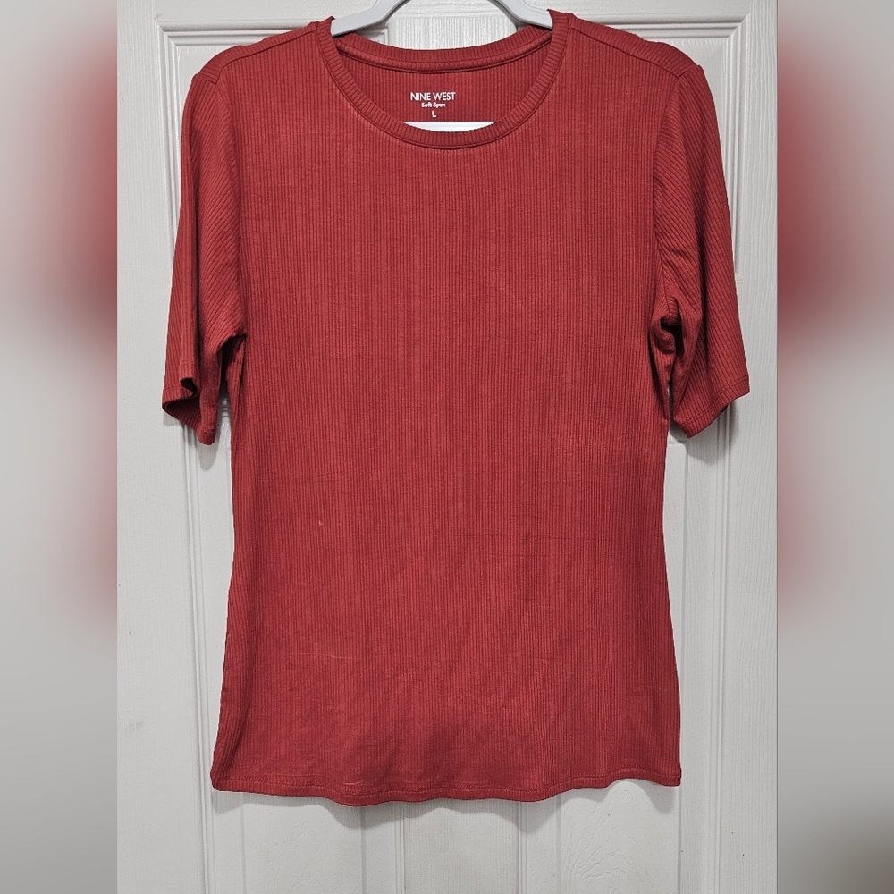 Nine West Dark Orange Ribbed Soft Short Sleeve Top NWOT